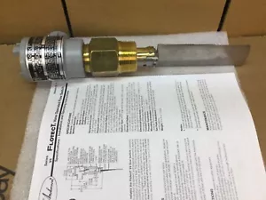 DWYER V4-2-U FLOTECT 3/4" HAZARDOUS LOCATION FLOW SWITCH 6895 MWP NEW IN BOX - Picture 1 of 8