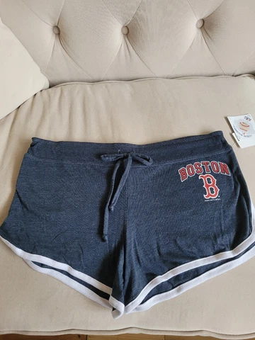 Boston Red Sox Women Medium Shorts New Campus Lifestyle Cover