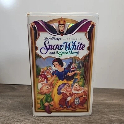 Walt Disney's Snow White and the Seven Dwarfs Masterpiece Collection VHS - Image 1 of 4
