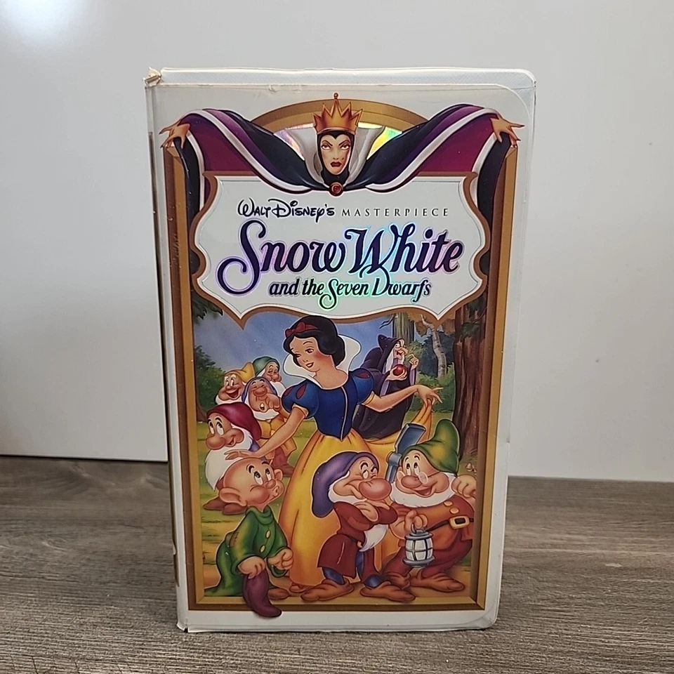 Walt Disney's Snow White and the Seven Dwarfs Masterpiece Collection VHS - Image 1 of 4