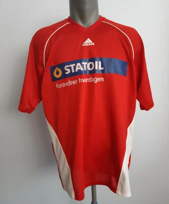 Adidas Mens T-Shirt Red Soccer / Football #18 Size M V-Neck Activewear Jersey - Image 1 of 4