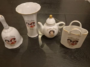 Queen  Elizabeth ll Golden Jubilee 2002 Gift Set - Picture 1 of 3