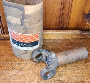 NOS GM Front Yoke Saginaw 5695107 Oldsmobile 1961-1964 Automatic - Picture 1 of 8