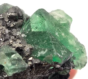 +++ FLUORITE MILPO MINE, ATACOCHA DISTRICT, CERRO DE PASCO, PERU +++ - Picture 1 of 7