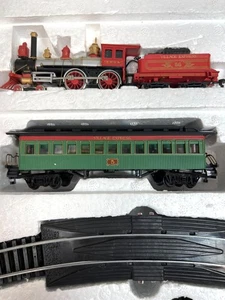 Dept 56 Snow Village Collection HO Scale Train Set With Track & Transformer - Picture 1 of 7