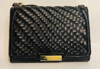Cartera Bandolera Antonio Melani Cuero Tejido Negro. Foto 1 de 4