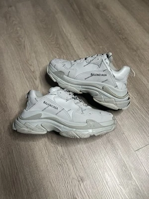 Size 10M US (43) - Balenciaga Triple S All-Over Logo Grey - Image 1 of 4
