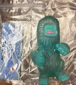 Amakuma Toys Snow Monster Blue Second Generation WF Limited Sofubi Figure - Picture 1 of 1