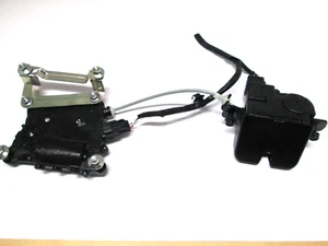 2016-2020 HYUNDAI TUCSON REAR TRUNK POWER LIFTGATE LATCH LOCK GATE ACTUATOR OEM - Picture 1 of 14