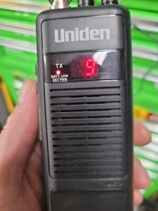 Uniden PRO401HH Handheld Durable CB Radio Long Range - Zdjęcie 1 z 6