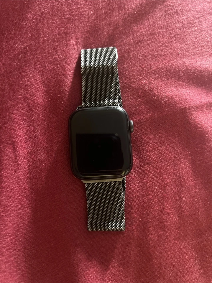 apple watch serie 6 44mm - Immagine 1 di 1