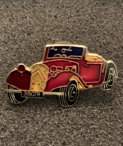 Vintage Citroen Traction Avant Classic Car Gold Tone Automobile Lapel Pin - SPB - Picture 1 of 3