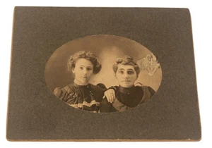 Vintage very old photo of two women 1800s 3x4 Frame - Picture 1 of 4