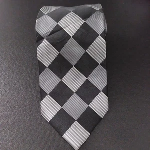 Corbata Adolfo Hombre Poliéster Plateada Y Negra Rayas Geométrica 56" x 3.75" - Imagen 1 de 5