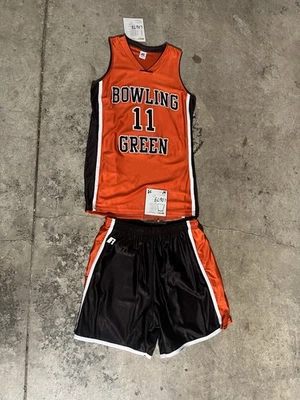 Camiseta deportiva y pantalones cortos de baloncesto Bowling Green State University Falcons Misses grandes Foto 1 de 4