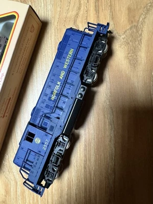 AHM/Yugo HO GP18 Diesel Locomotive, Norfolk & Western #2557, Runs good. - Image 1 of 2