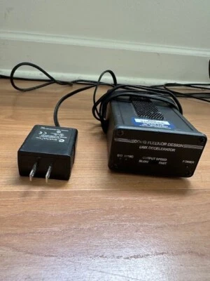 Doug Fleenor Design DMX Decelerator is a DMX512 isolator and re-timing devic - Image 1 of 3