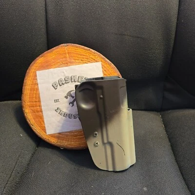 Uncle Mikes RH OWB Holster for Colt 1911 Custom Painted Camo Pattern - Image 1 of 4