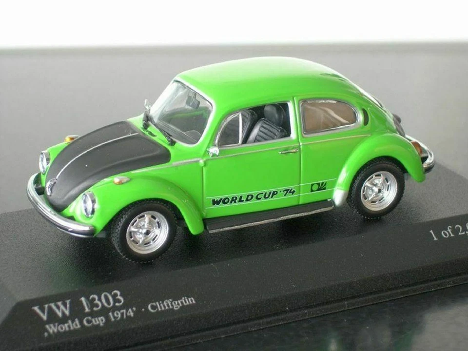 Volkswagen VW Maggiolino 1303 World Cup 74 MINICHAMPS IN Color 1:43 Cliffgruen - Immagine 1 di 1