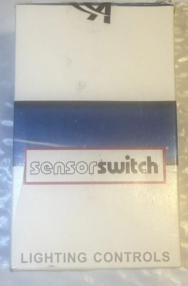 ACUITY SENSOR SWITCH WVR PDT 16 IV WIDE VIEW SENSOR CORNER MOUNT LINE VOLTAGE - Image 1 of 3