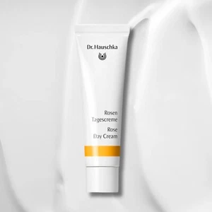 DR. HAUSCHKA Rose Day Cream 30ml Lightweight Hydrating Soothing NEW UNOPENED - Picture 1 of 2