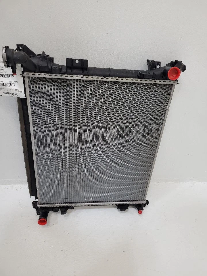 2008-2020 DODGE CARAVAN Radiator 3.6L 04677751AB 08-20 Foto 1 de 4