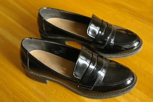 Women's Black Patent Shoes Size 5 - Picture 1 of 3