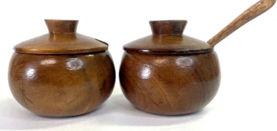 Cuencos de madera para sal/azúcar/condimentos con tapas y cuchara de colección (2) mediados de siglo Foto 1 de 4