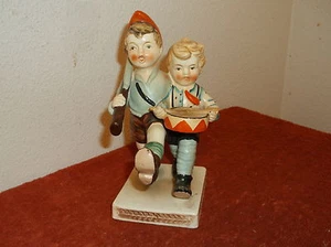 VINTAGE  PORCELEIN TWO MARCHING BOYS in COLORFUL DRESS  FIGURINE ..made in JAPAN - Picture 1 of 7