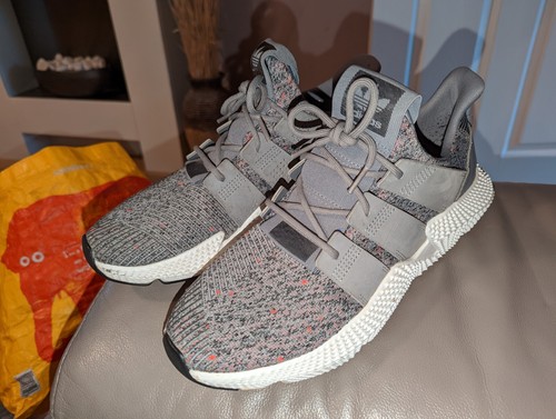 Scarpe da ginnastica Adidas Phrophene da uomo grigie di zecca UK 9 pezzi £144 99