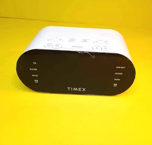TIMEX T231W.FXV23 DUAL ALARM AM/FM CLOCK RADIO W/ DIGITAL TUNING WHITE - Picture 1 of 7