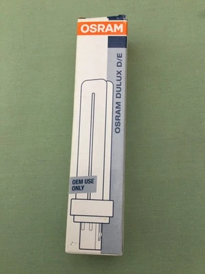 Osram 18W G24Q-2/G24Q2 PL compact fluorescent lamp 2700K/827 very warm white - Image 1 of 3