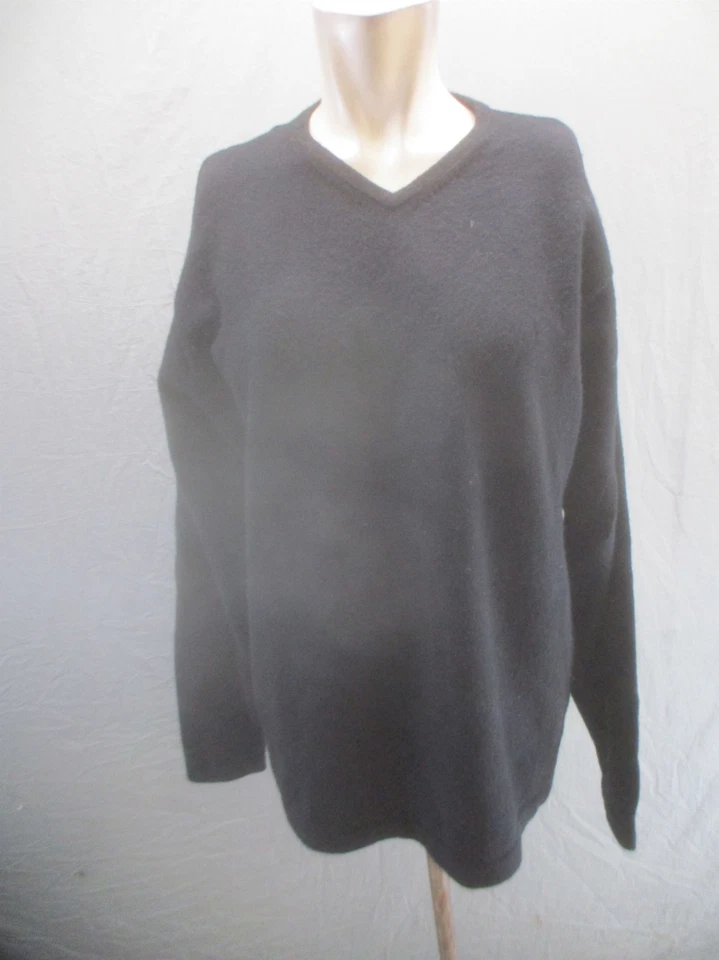 Halogen Size L Mens Black 100% Cashmere V Neck Long Sleeve Pull Over Sweater 316 - Image 1 of 4