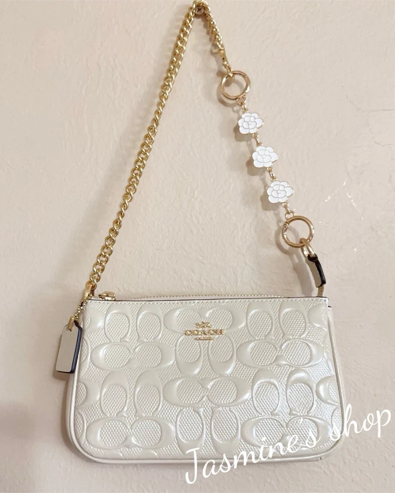 Coach Nolita 19 In Signature Leather cu000