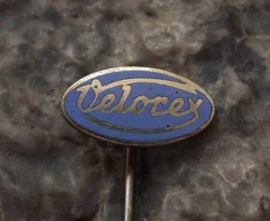 Insignia prendedor publicitario vintage Velorex Microcar Firm motocicleta moto sidecar - Imagen 1 de 3