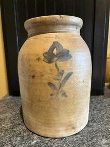 Antique 1 1/2 Gallon Blue Cobalt Flower Decorated Crock - Picture 1 of 12