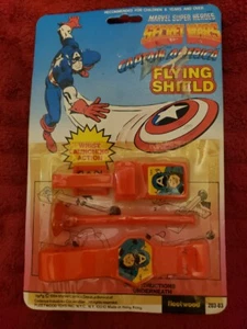 1984 Fleetwood Marvel Secret Wars Captain America Flying Shields toy NIP rare - Picture 1 of 2