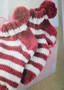 Christmas Socks Knitting Pattern - Picture 1 of 1