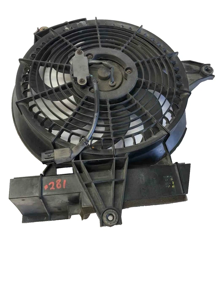 Hyundai Santa Fe 2003 conjunto de ventilador radiador 2,4 L (4 cilindros) 97730-260000 G Foto 1 de 4