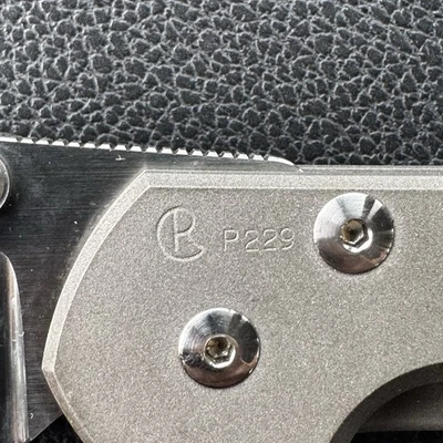 Chris Reeve 1992 Grande “P” Sebenza #229 Extremamente Raro “Parece Novo” - Imagem 1 de 4