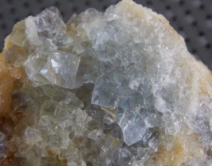 FLUORITA AZUL GRANDE sobre CUARZO - 8 cm - BINGHAM, NUEVO MÉXICO 29699 - Imagen 1 de 8