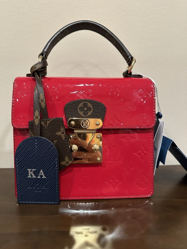 Bandolera Louis Vuitton Vernis Monograma Spring Street Rojo/Azul Excelente Estado Foto 1 de 4