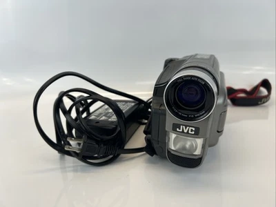 JVC GR-SXM520U Camcorder VHS C w/ Charger Untested - Image 1 of 4