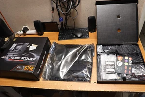 MSI MEG X670E GODLIKE AMD AM5 X670 Extended ATX M.2 Desktop Motherboard A - Picture 1 of 4