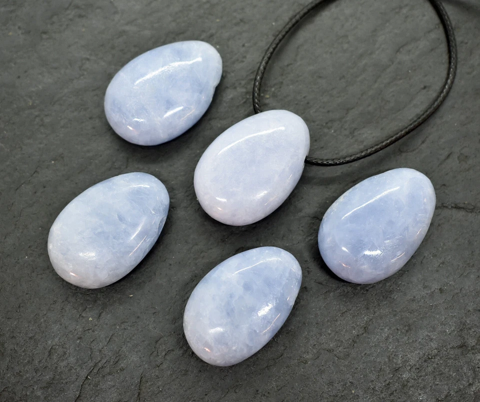 EDELSTEIN ANHÄNGER mit BAND Kette Trommelstein gebohrt CABOCHON/TROPFEN/FREEFORM - Bild 1 von 1