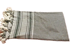 Home Roots Décor Black and White Geo Long Lumbar Throw 100% Cotton EUC 48" x 48" - Picture 1 of 2
