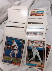 Lot of 1992 Topps Trading Cards Major League Baseball - Picture 1 of 7
