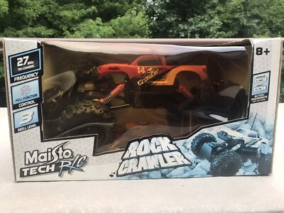 Maisto Tech R/C RC 14 Rock Crawler Off-Road Series Remote Control Monster Truck - Image 1 of 4