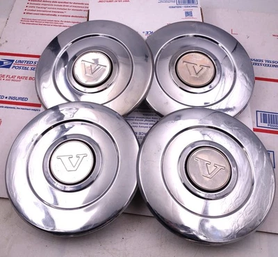 Tapacubos Volvo 240 1978-1993 cromados para ruedas de acero de 14" cromados con tapas centrales Foto 1 de 3
