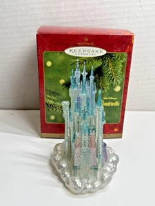 Disney Cinderella Castle Hallmark Keepsake 2001 Christmas Ornament - Picture 1 of 13